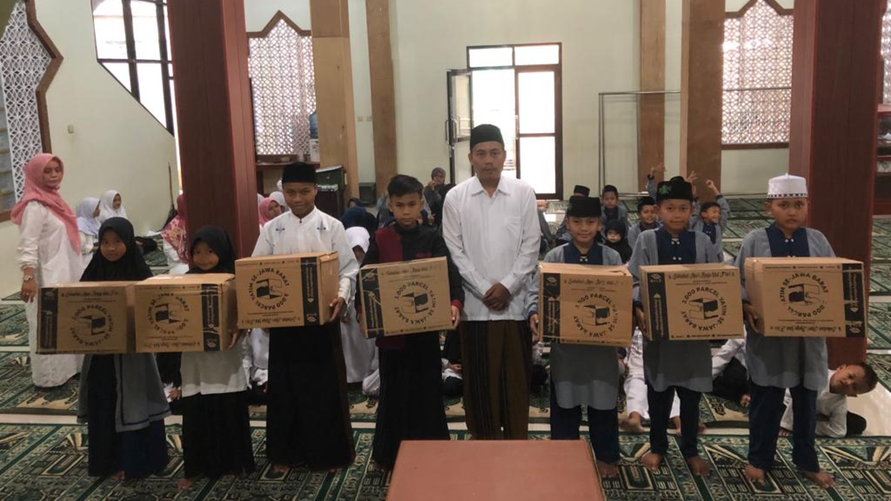 3.000 Parcel Lebaran untuk Yatim Piatu, Bale Zakat Hadirkan Kebahagiaan di Jawa Barat