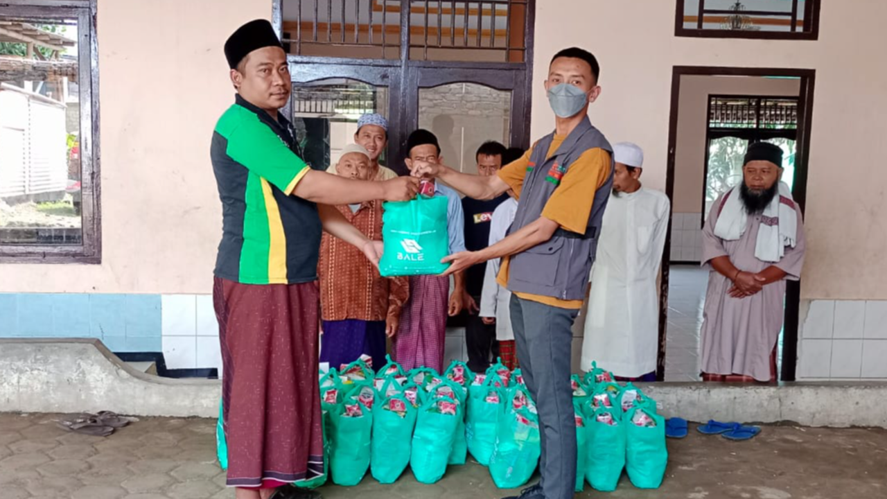 Bale Zakat Salurkan Bantuan Sembako untuk Masyarakat Pascapandemi