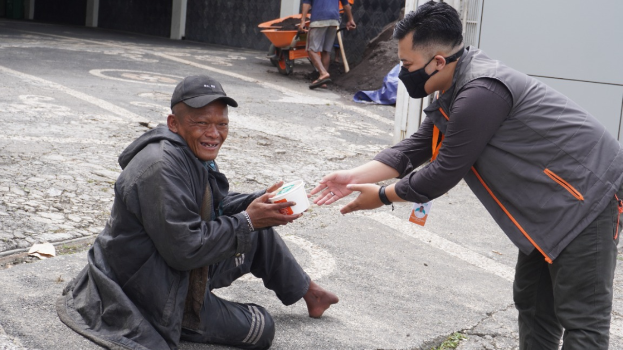 Enam Tahun Senin Berbagi, Bale Zakat Salurkan Lebih dari 50 Ribu Paket Makanan